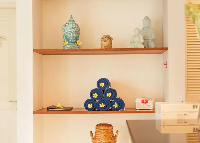 Stylish 3br Escape, 5 Mins To Вилла *