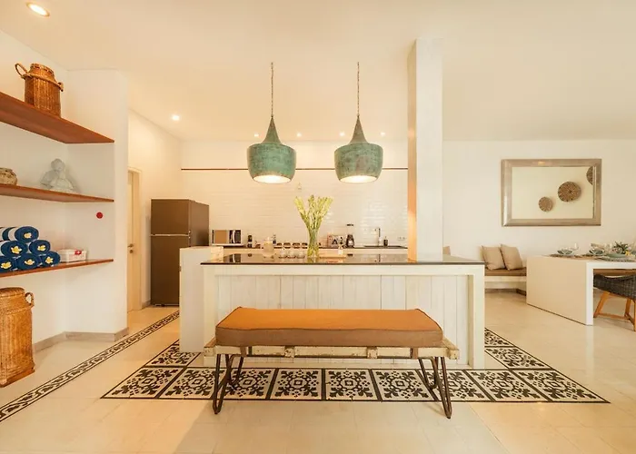 Stylish 3br Escape, 5 Mins To