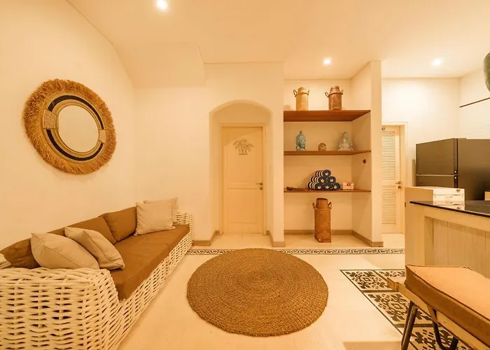 Stylish 3br Escape, 5 Mins To Вилла